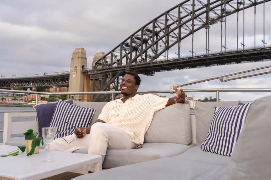 Sydney: Golden Glow Sunset Harbour Cruise with 1 Drink - A small boat atmosphere, with a few limits