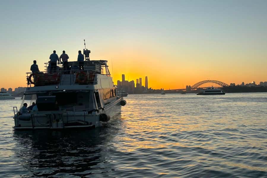 Sydney: Golden Glow Sunset Harbour Cruise with 1 Drink - Practical advice before you book