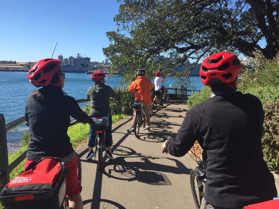 Sydney: Guided Harbour E-Bike Tour - Barangaroo, Cockle Bay Wharf, and Chinatown