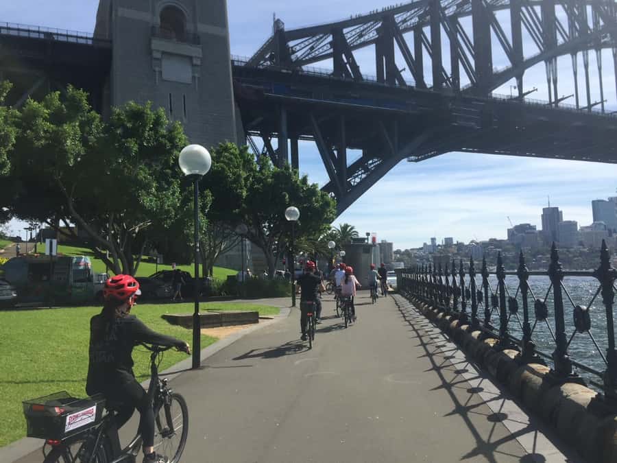Sydney: Guided Harbour E-Bike Tour - Returning through Surry Hills to Darlinghurst