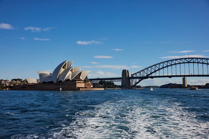 Sydney Harbour Discovery Cruise Including Lunch - Framing the Opera House From the Water