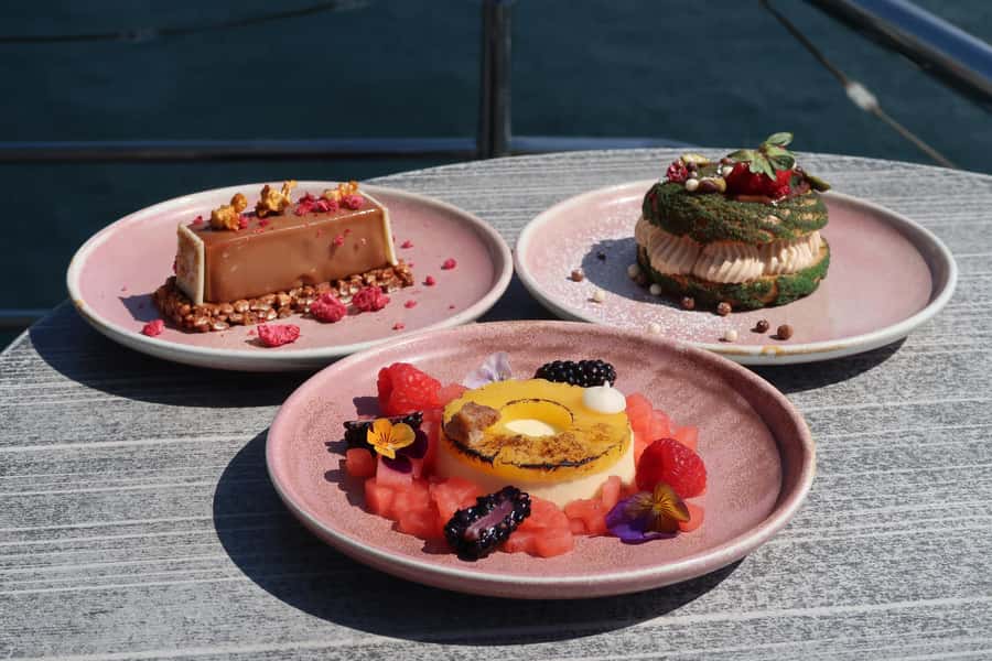 Sydney Harbour: Glass Boat Signature Dinner Cruise - Is $126 good value?