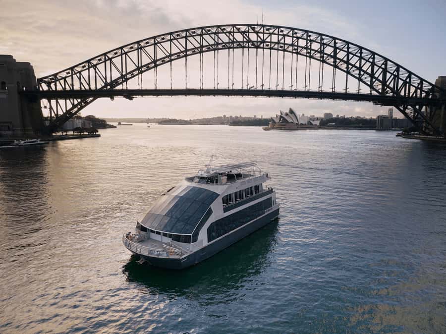 Sydney Harbour: Glass Boat Signature Dinner Cruise - Practical details before you reserve
