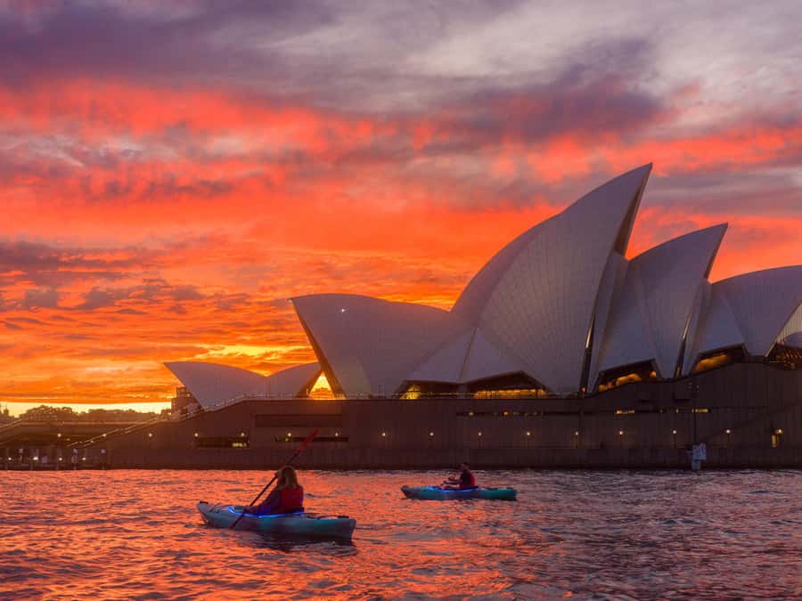 Sydney: Harbour Sunrise Kayak Tour - Rest breaks, pacing, and the two-hour schedule