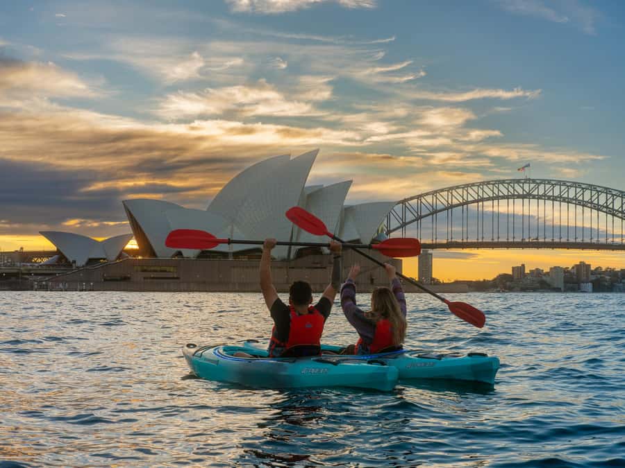 Sydney: Harbour Sunrise Kayak Tour - Coffee, pastry, and Harbour Bridge views at Navy Bear Cafe