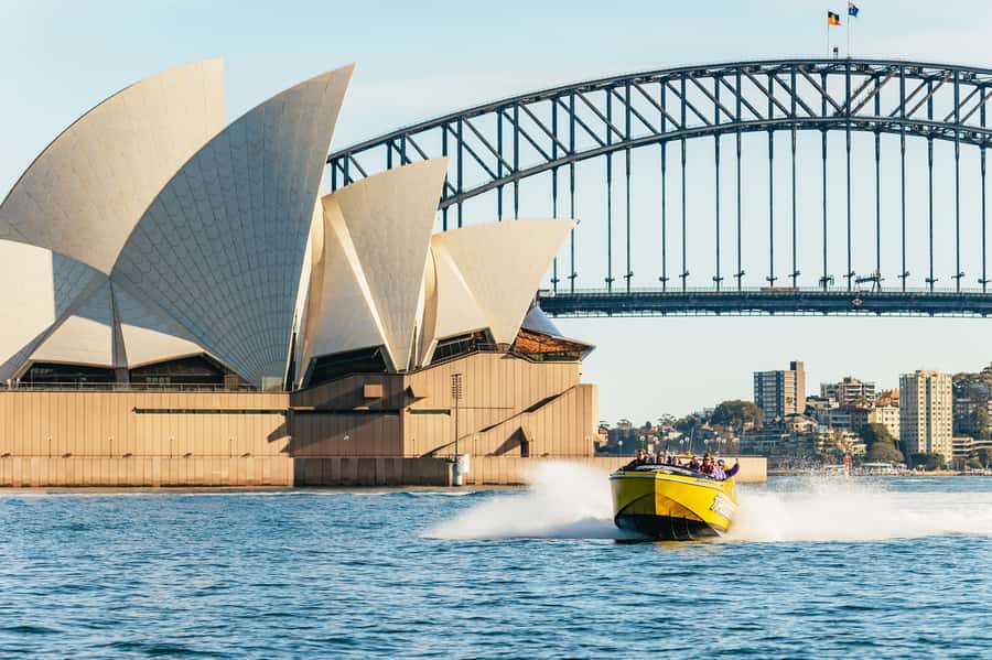Sydney Harbour: Thunder Thrill Jet Boat Ride - A 30-minute Sydney Harbour ride with real bite