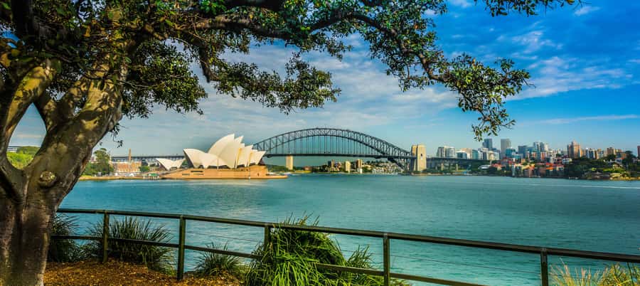 Sydney Harbour to Bondi: Small Group Half–Day Experience - Starting in The Rocks beside the harbor