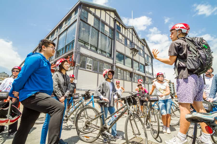 Sydney: Iconic Sights 4-Hour Bike Tour - Equipment, weather and practical comfort