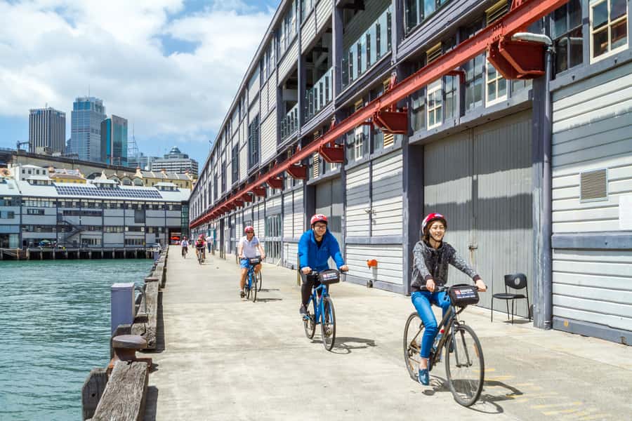 Sydney: Iconic Sights 4-Hour Bike Tour - The pub stop halfway through the ride