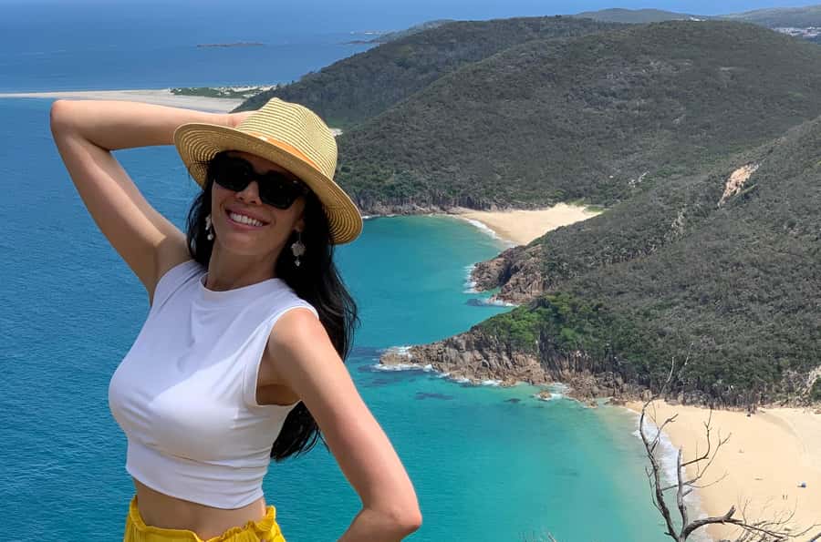 Sydney: Port Stephens Day Trip with Dolphin Cruise or Hike - Why the guides matter on this tour
