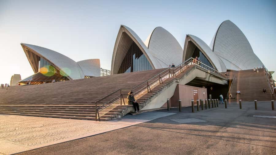 Sydney Private & Custom Walking Experience with a Local - A Sydney walk that starts with your priorities