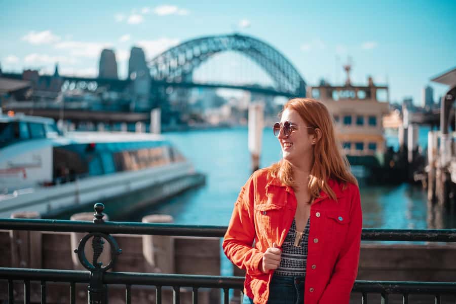 Sydney: Private Photoshoot outside the Opera House - Why professional direction helps