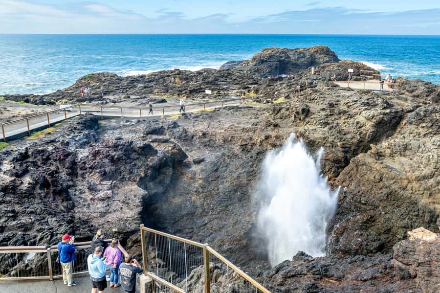 Sydney: Sea Cliff Bridge, Kiama Blowhole and Farmlands Tour - Bald Hill and the Royal National Park edge