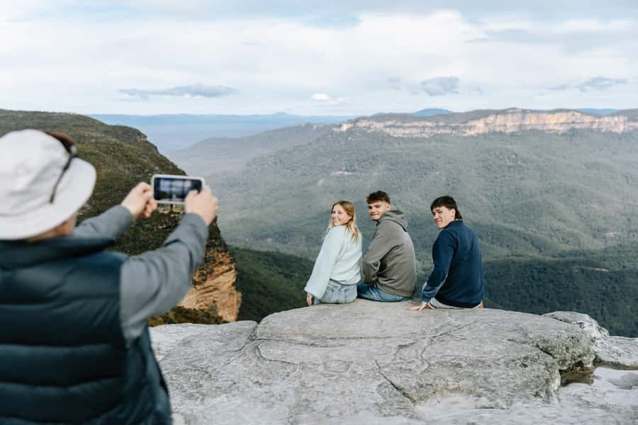 Sydney: Small Group Blue Mountains, Wildlife & Waterfalls - Katoomba gives you an hour to eat and wander