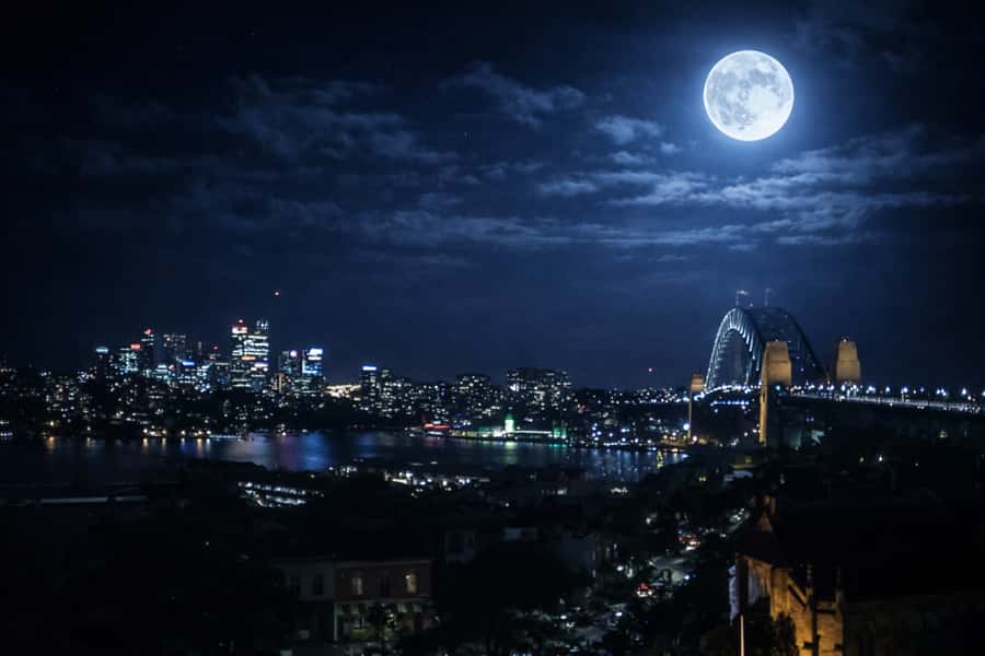 Sydney: Spirits of the Rock and Dark Past Walking Tour - Burial pits beneath the old slums