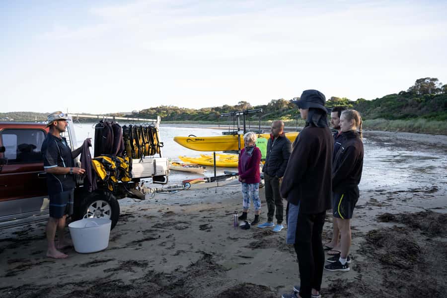 The Freycinet Paddle Kayak Tour - Paddling beneath pink granite peaks