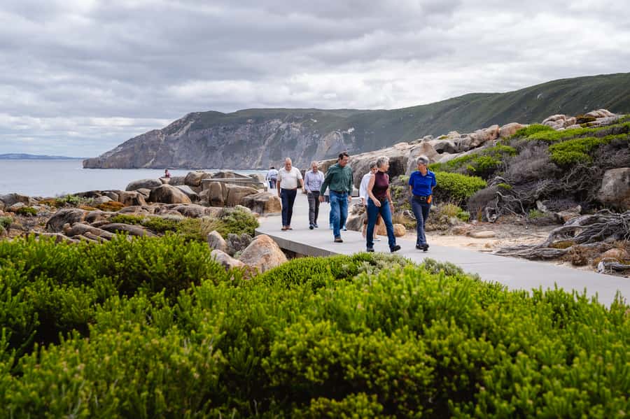 The Gap & Natural Wonders Tour - The 30-minute café stop and morning tea