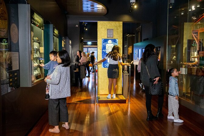 The Perth Mint Gold Tour - How long to allow and how to plan your visit
