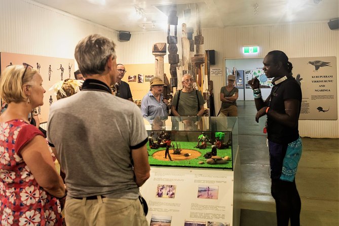 Tiwi By Design Day Tour - Buying Tiwi art at island prices