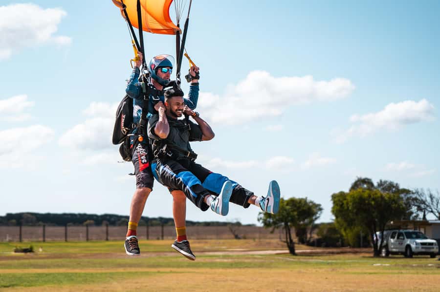 Torquay: Skydive over The Great Ocean Road - opt Melb pickup - The scenic flight above the Great Ocean Road
