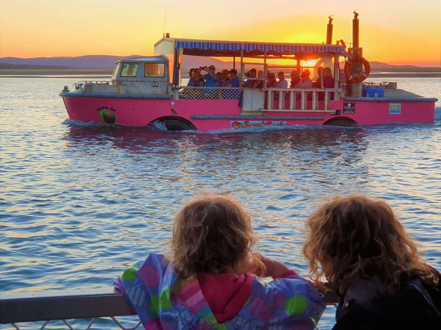 Town 1770: Afternoon Coastline Tour - The return trip and 1770 sand bar splashdown