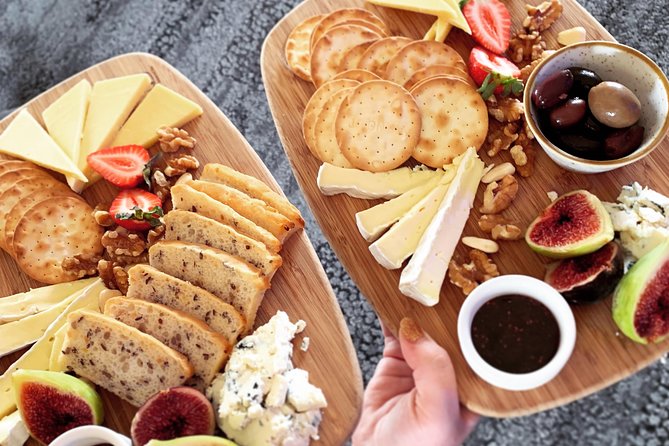 Ultimate Swan Valley Food and Wine Day Trip from Perth - First tastings: wine with cheese and biscuits