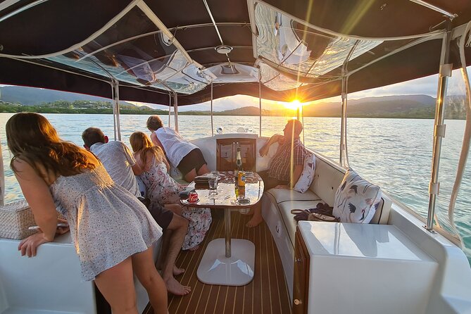 Whisper Cruises - One-Hour Turtle Spotting Bay Cruise - What the one-hour itinerary feels like