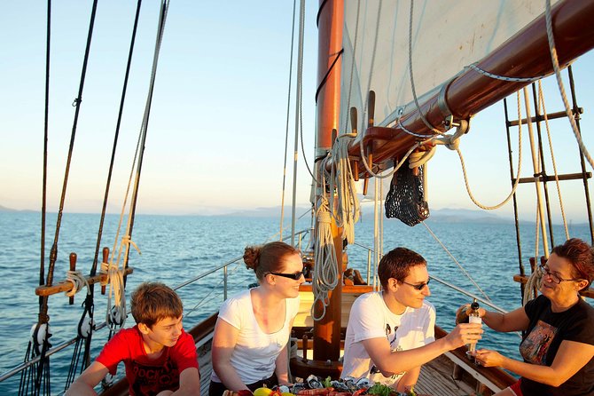 Whitsundays Sunset Sailing Cruise - Sparkling wine, nibbles, and paid drinks
