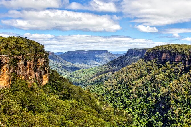 Wildlife, Waterfalls and Wine Day Tour from Sydney - The guides make the long drive easier