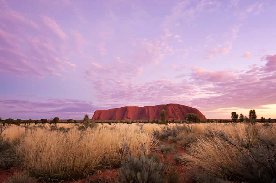 Yulara: Uluru Sunrise and Kata Tjuta Day Trip by Bus - Talinguru Nyakunytjaku and the changing colours of Uluru